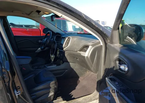 2018 Jeep Cherokee Latitude Plus Fwd z USA, uszkodzony, nr VIN 1C4PJLLB5JD621769